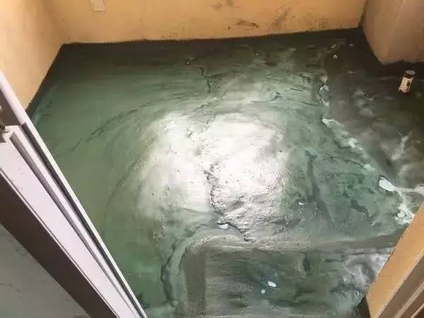 防水层起皮、开裂、起粉、砂眼、泛白、水珠，怎么处理...